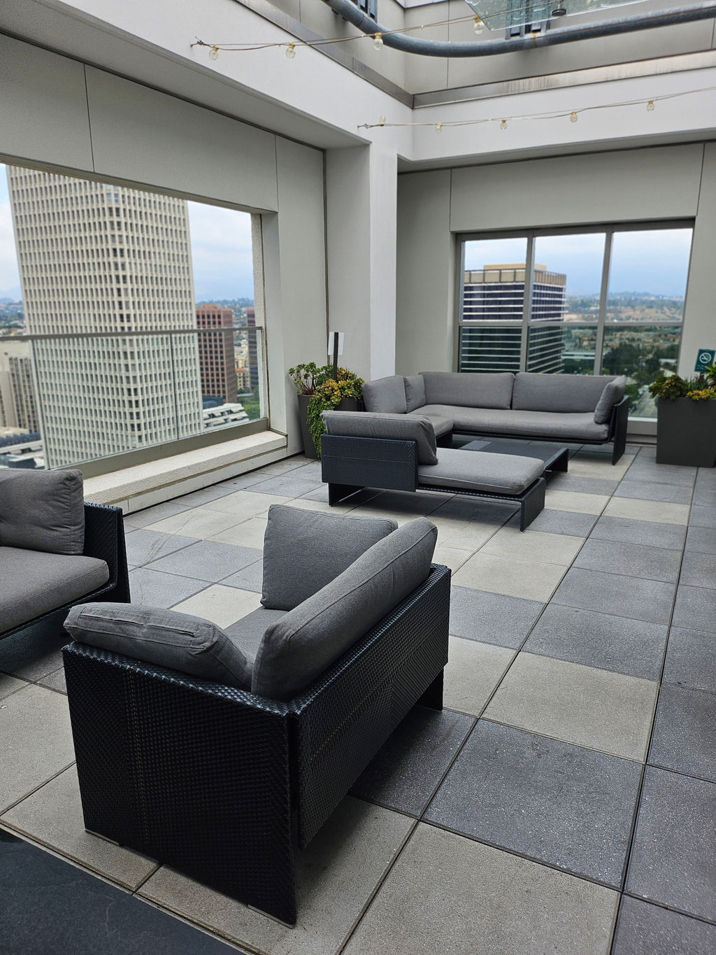 Penthouse Balcony with BBQ grills and View